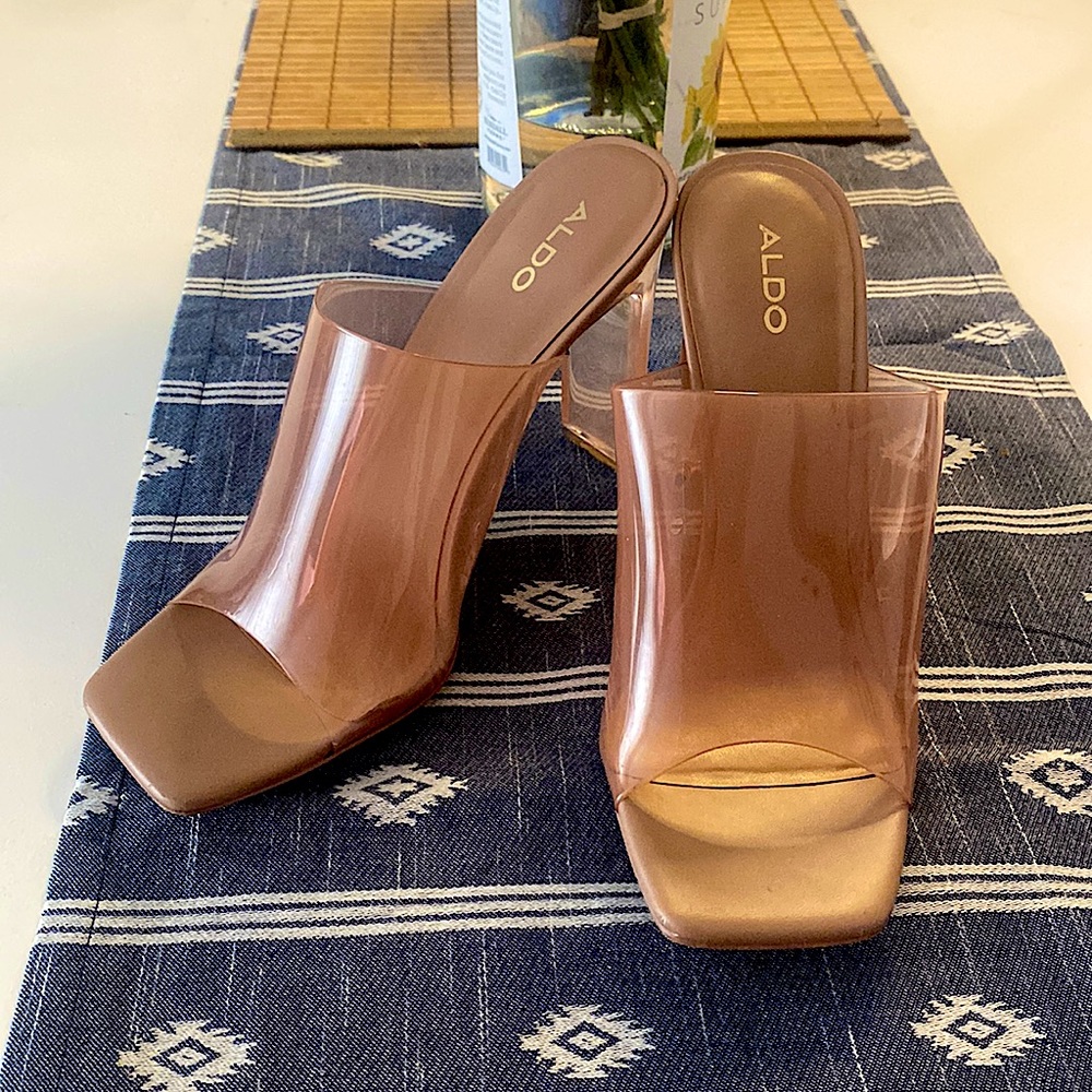 Nude Aldo mule heels sz 9